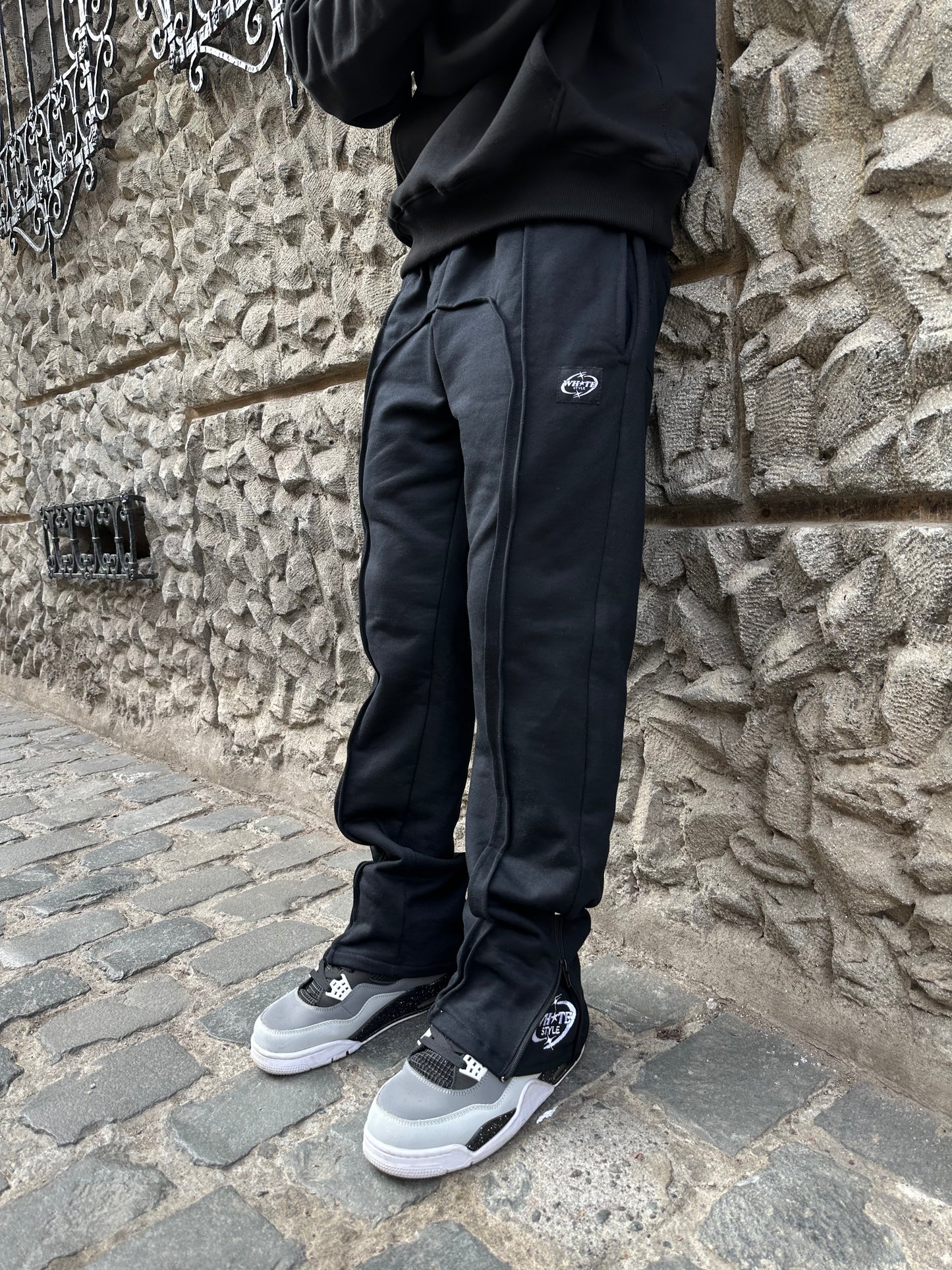 Pantalón de Buzo Flared Negro Hombre - 100% Algodón - WhiteStyle