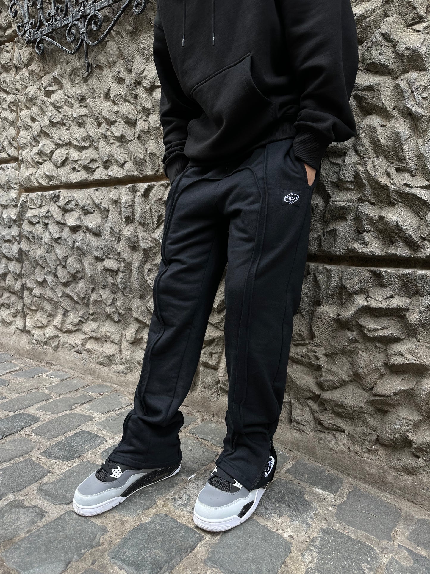 Pantalón de Buzo Flared Negro Hombre - 100% Algodón - WhiteStyle