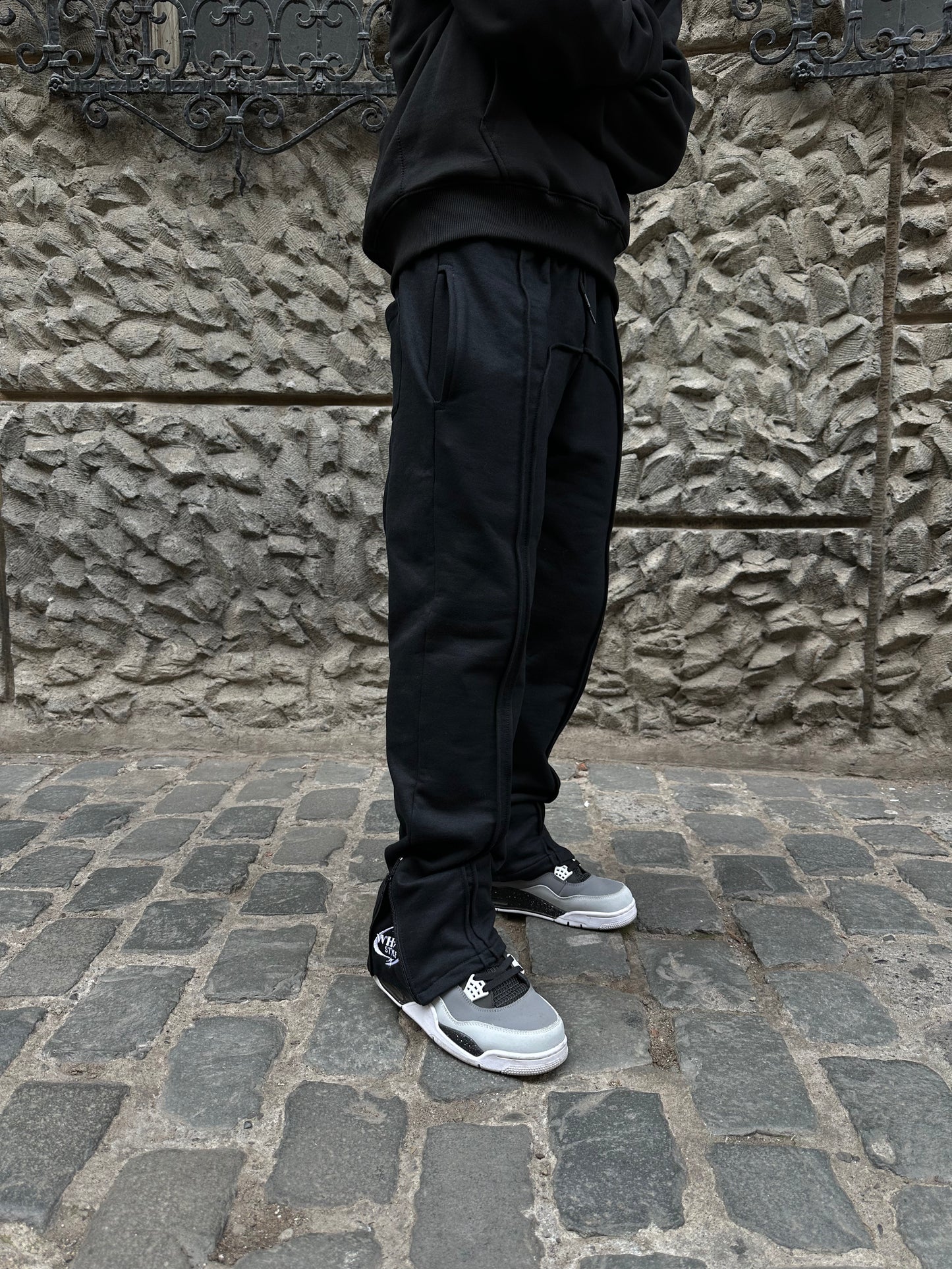 Pantalón de Buzo Flared Negro Hombre - 100% Algodón - WhiteStyle